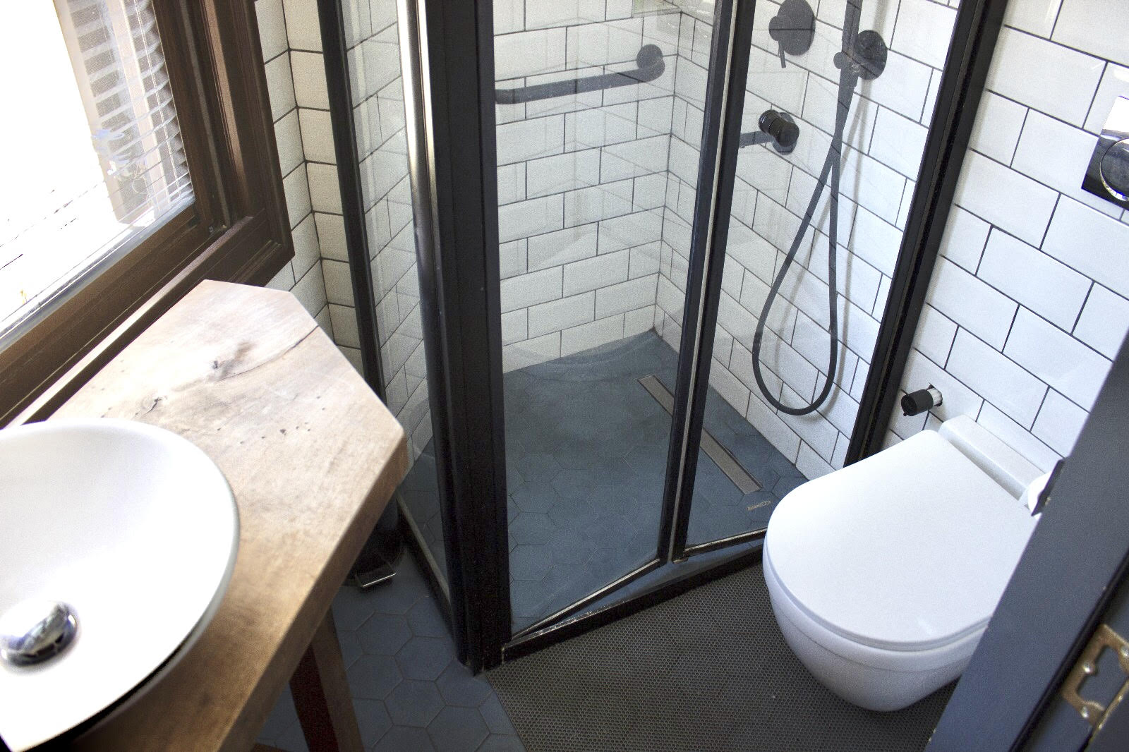 2 Bed Female Dorm Room - Image 7