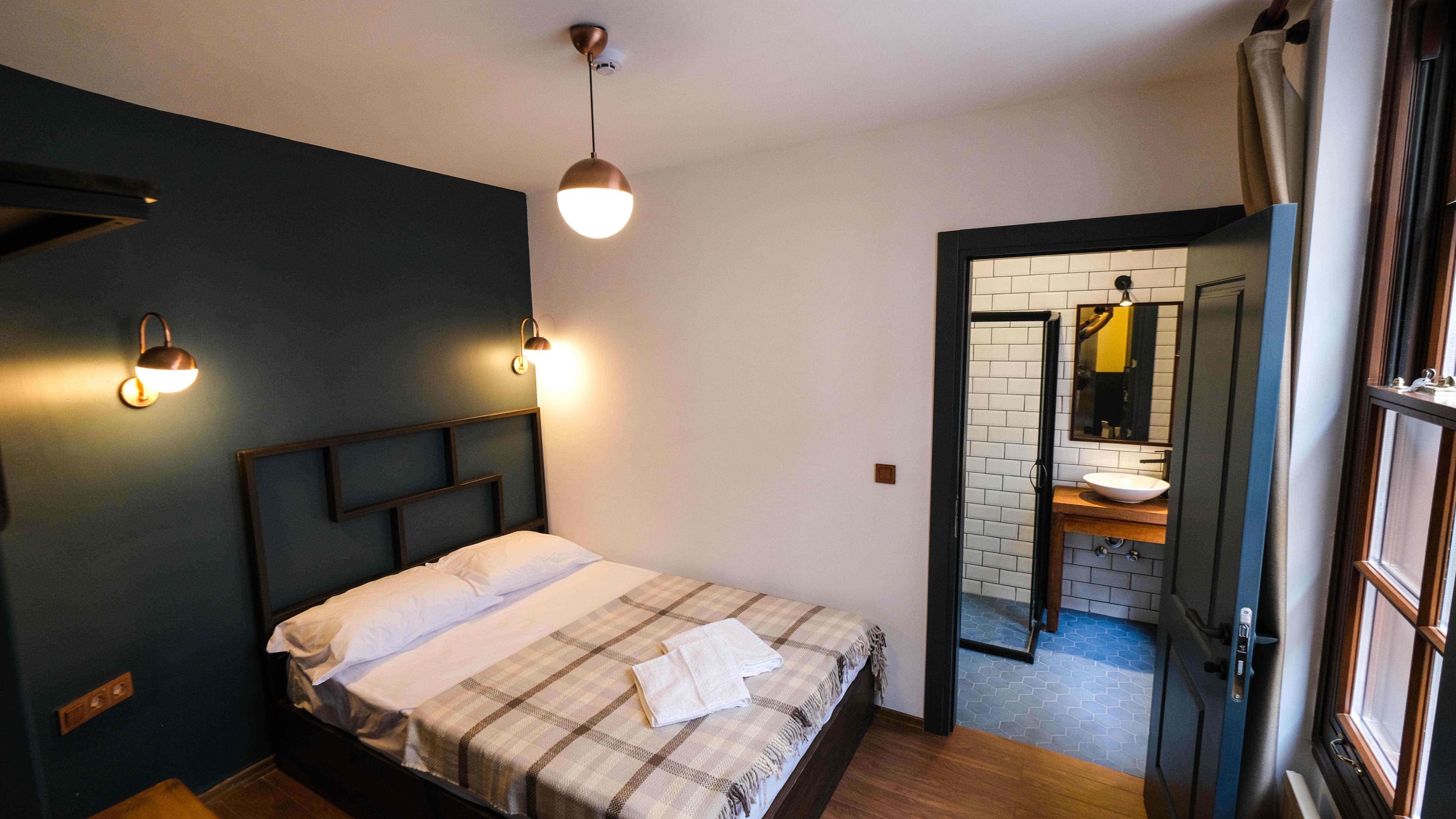 Double Room - Image 1